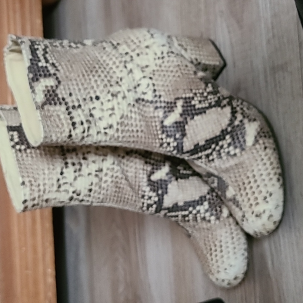 Snakeskin Leather Boots